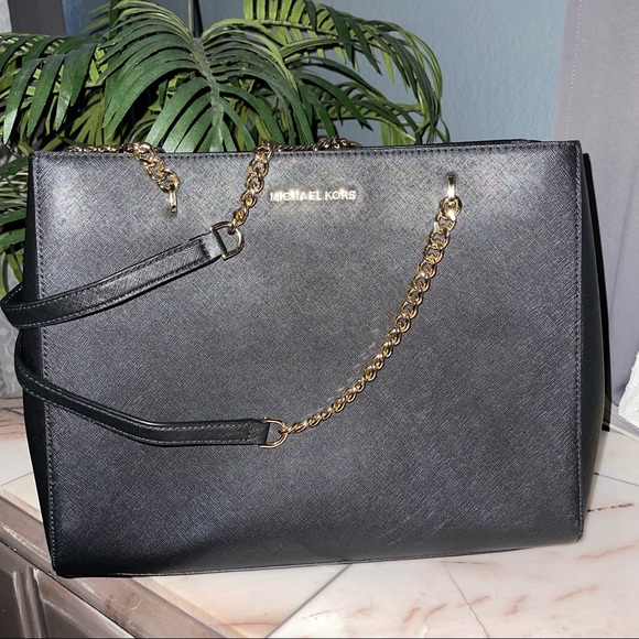 Michael Kors Teagan Black Large Tote - Picture 2 of 10